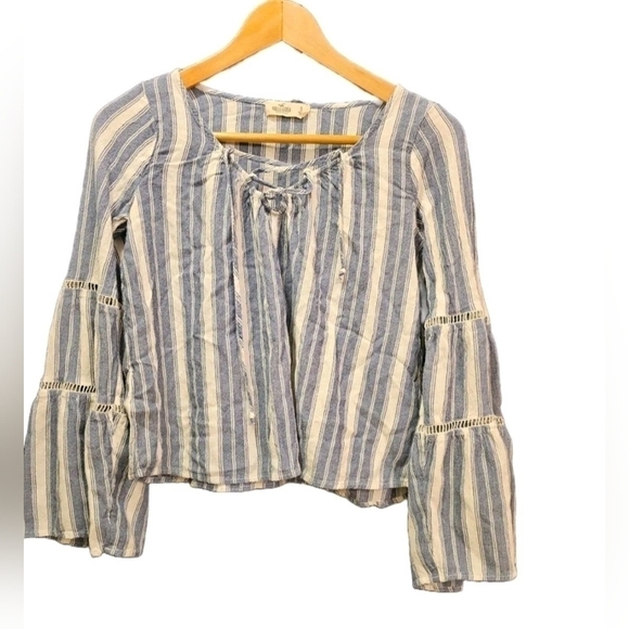 Hollister Boho blue and white stripe belled out long sleeve top small - Picture 1 of 3